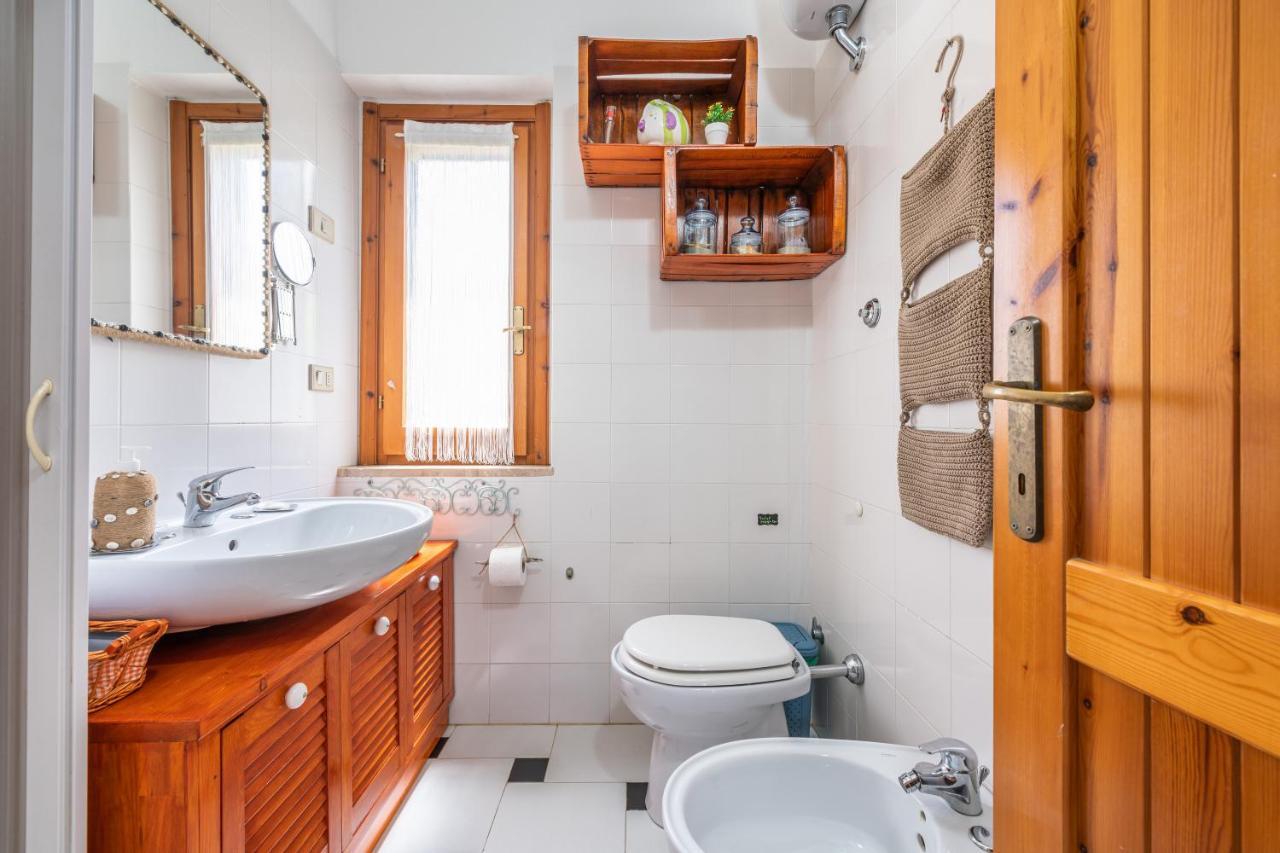 La Casa Di Silvia Villa คอสตาเรย์ ภายนอก รูปภาพ